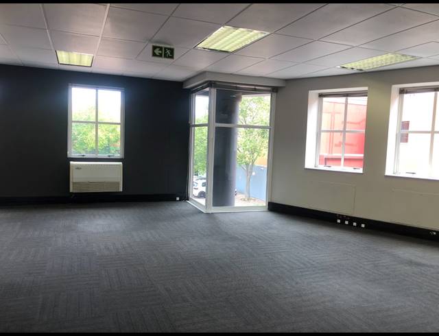 165M² OFFICE TO LET IN ILLOVO
